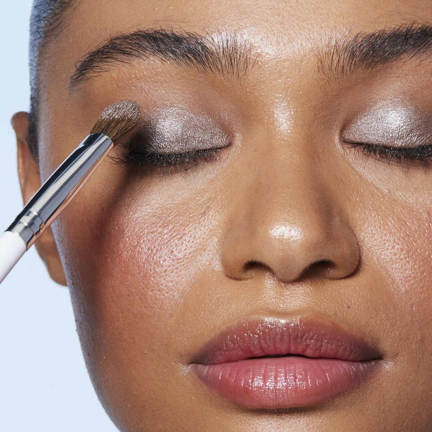 wide-tapered-eyeshadow-brush-r4 21994_Wide_Trapered_Eyeshadow_Brush.jpg