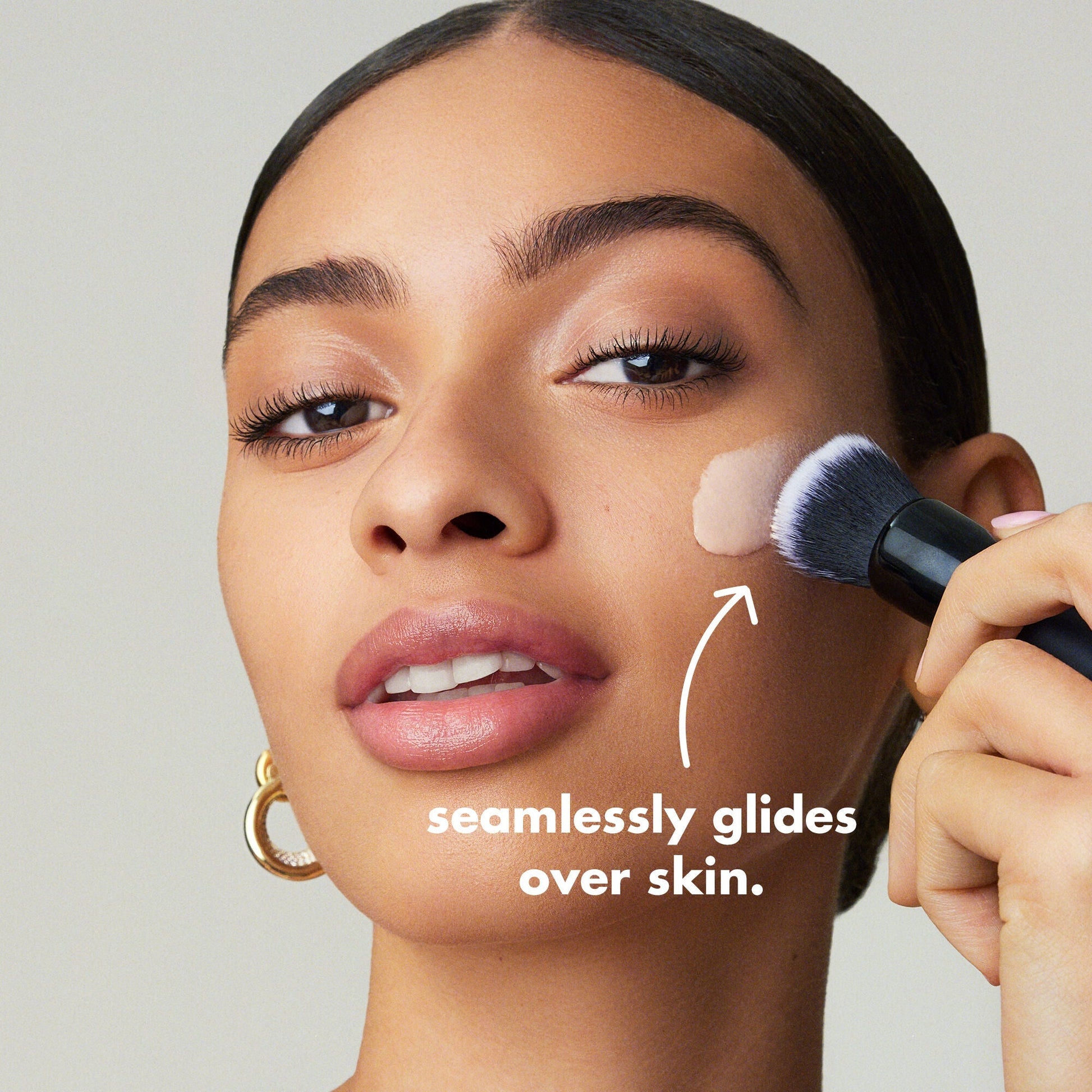 liquid-poreless-putty-primer-n6 0326_EDU_LiquidPorelessPuttyPrimer_Model.jpg
