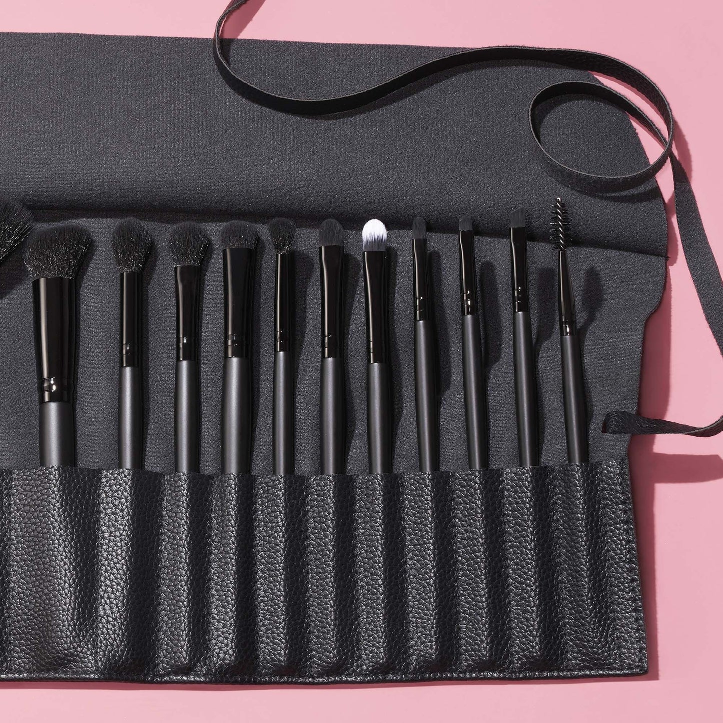 17-piece-ultimate-makeup-brush-set-and-travel-roll-u6 042423_UltBrushSet_V2_Main-2_IGF_carousel2.jpg