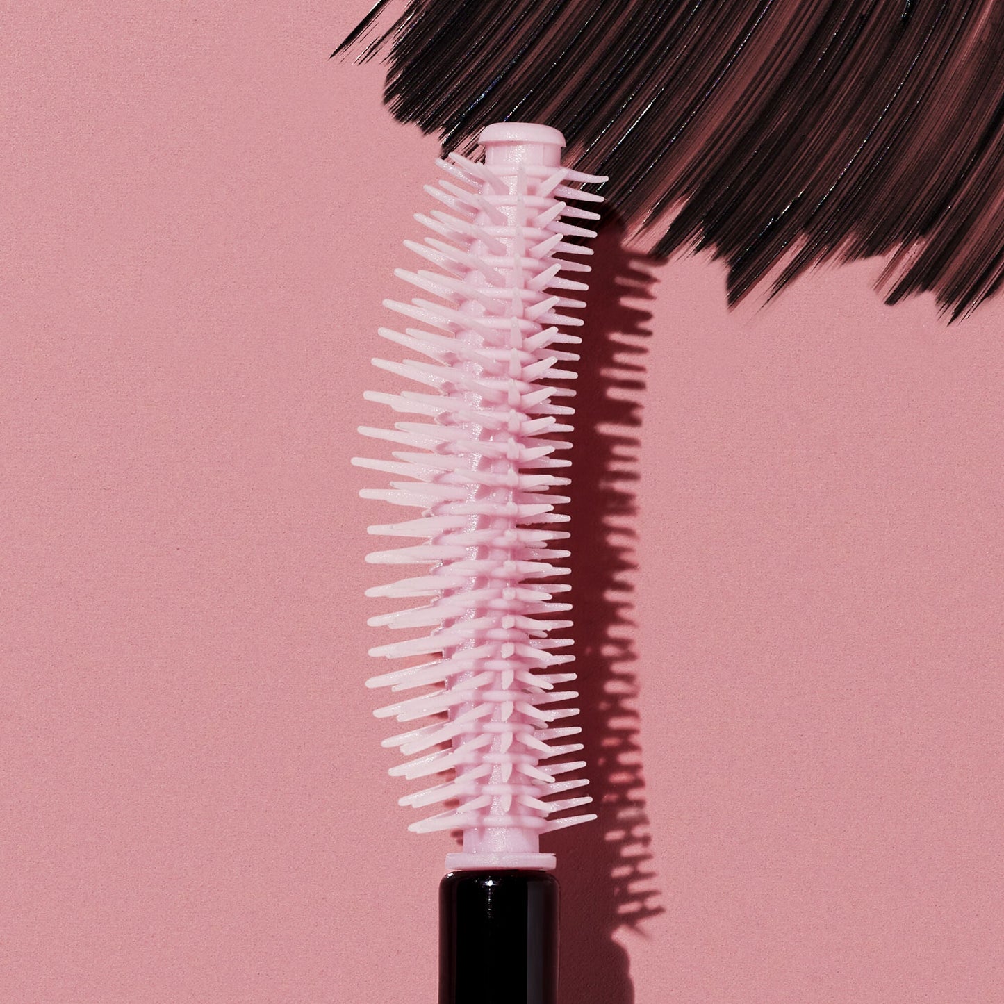 lash-n-roll-mascara-b8 053122_SL_LashNRollWand_RGB_IGF.jpg