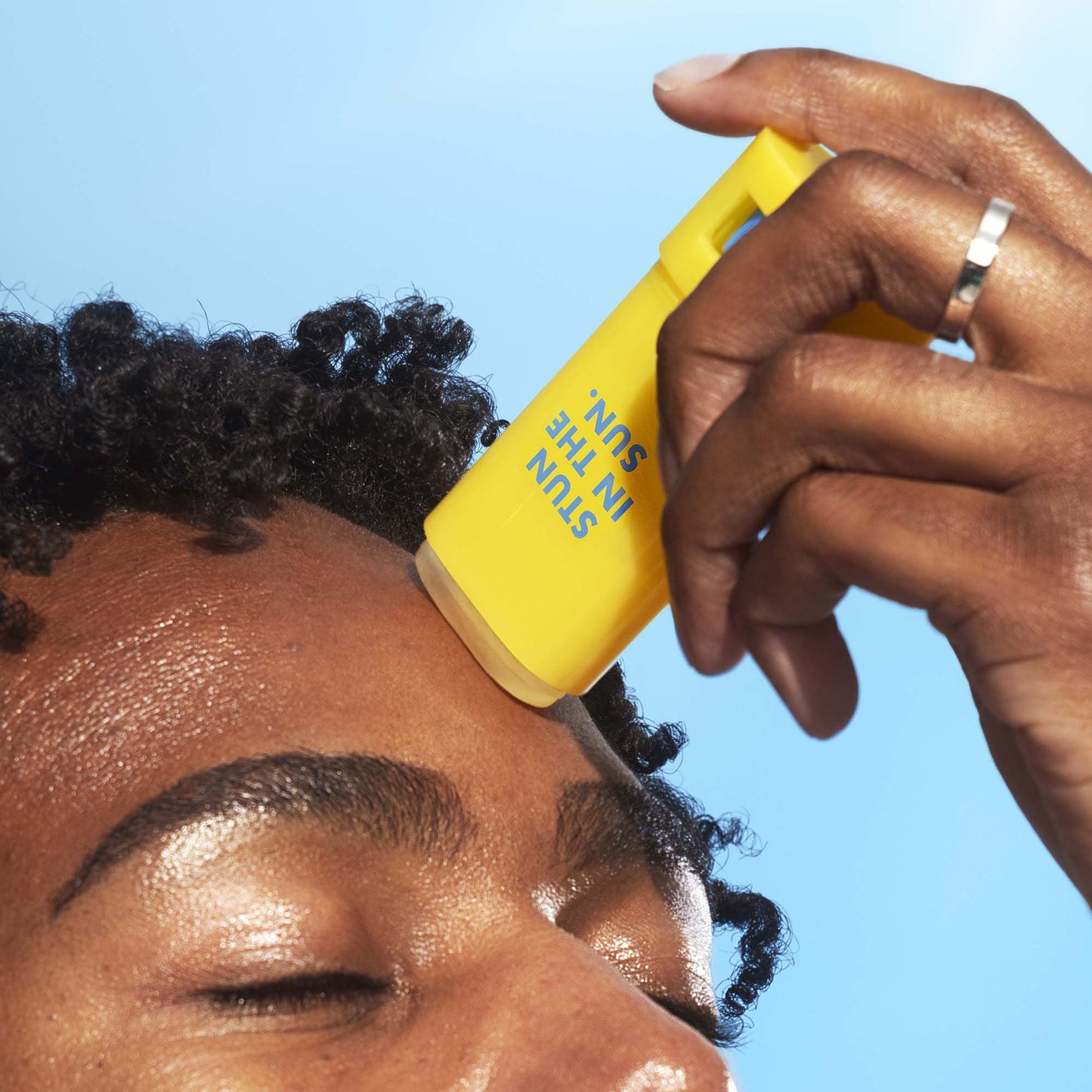 suntouchable-invisi-stick-spf-50-k7 060624_Mikel_InvisiStick_0107_v2_IGF.jpg