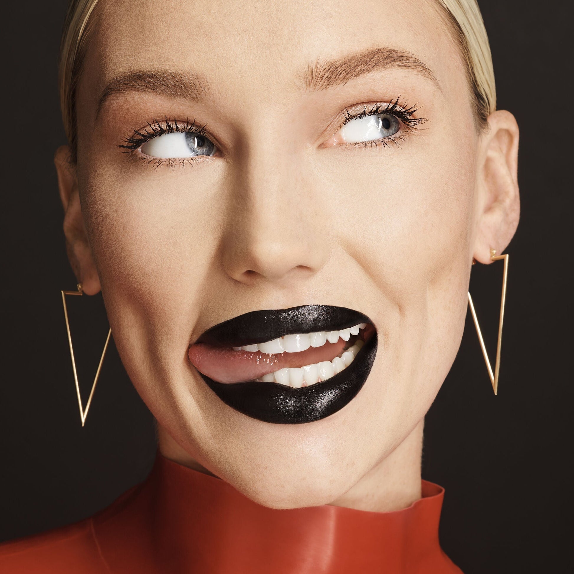 o-face-satin-lipstick-f2 071222_MD_Look4_0124_FINAL_RGB_IGF.jpg