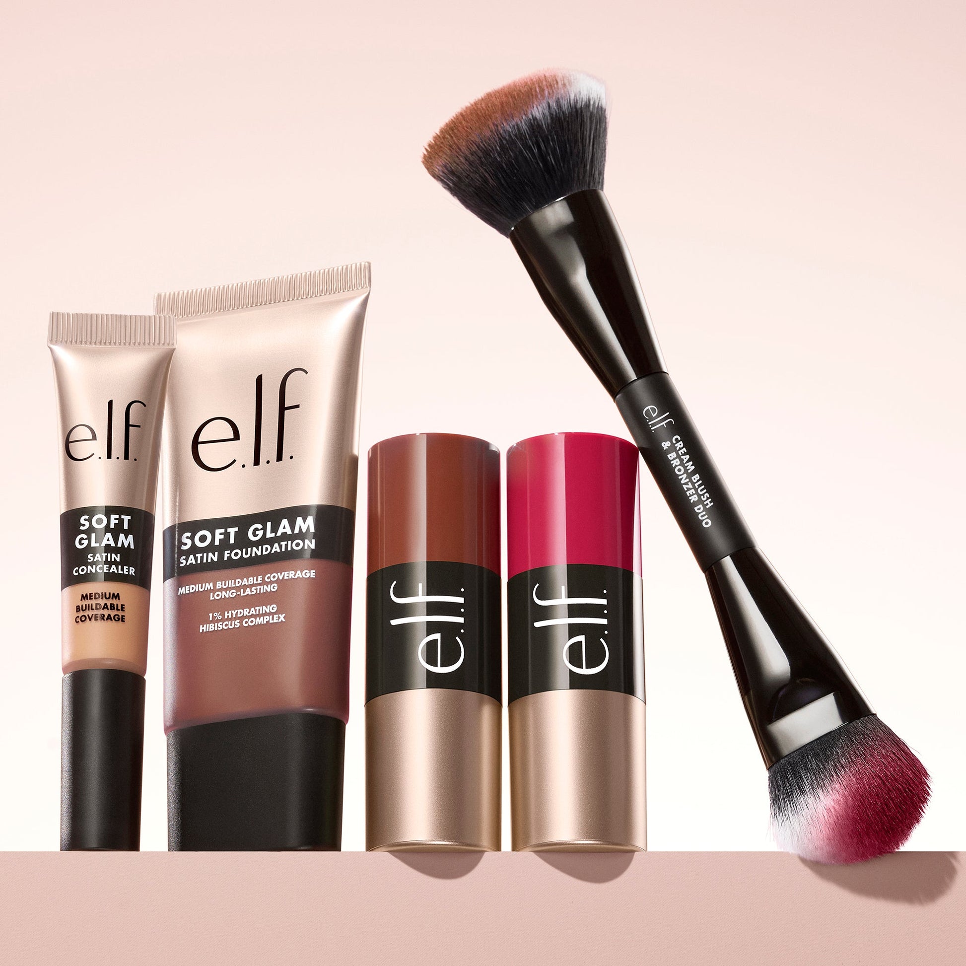 soft-glam-cream-bronzer-d4 100225_SoftGlam_Family_0599_MAIN_CLEAN_FOCUS_01_w3QC_RGB_f3dcb263-f98f-4d5c-ab4c-e8d60f7f76c9.jpg