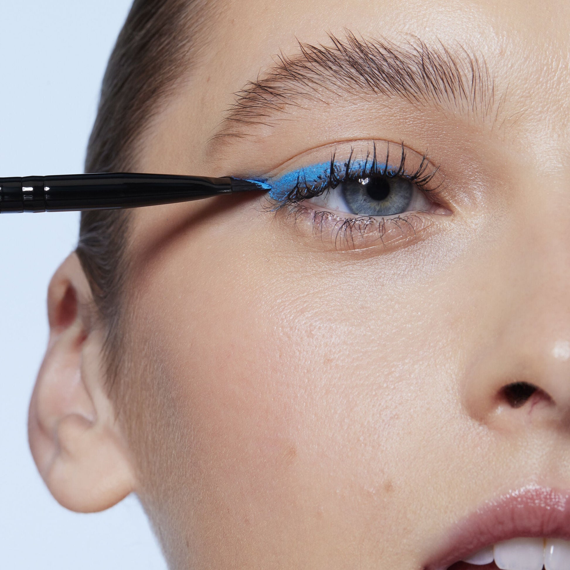 wing-it-liner-brush-n7 84091_Winged_Eyeliner_Brushy.jpg